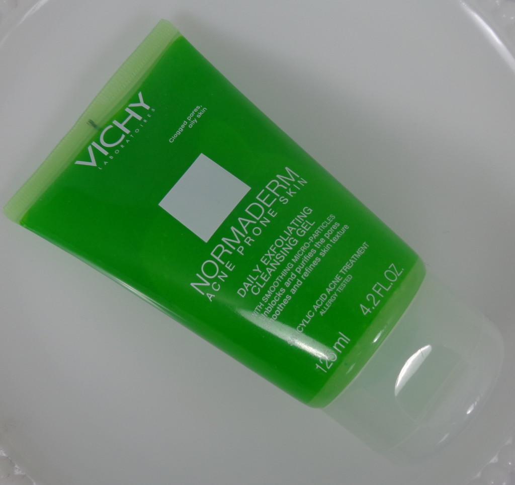 Review: Vichy Normaderm Daily Exfoliating Cleansing Gel