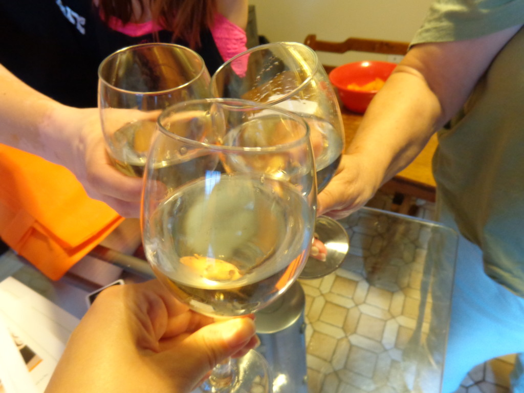 DIY and Wine! The Home Depot VELCRO Brand House Party