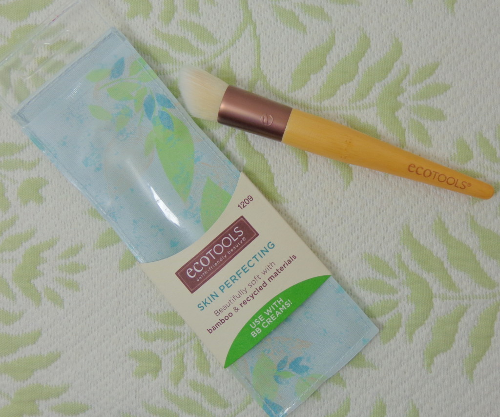 Review:  EcoTools Skin Perfecting Brush for BB/CC Creams