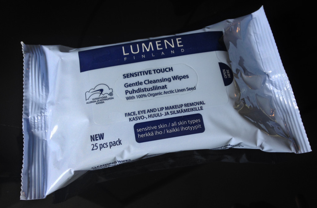Review: Lumene Sensitive Touch Gentle Cleansing Wipes