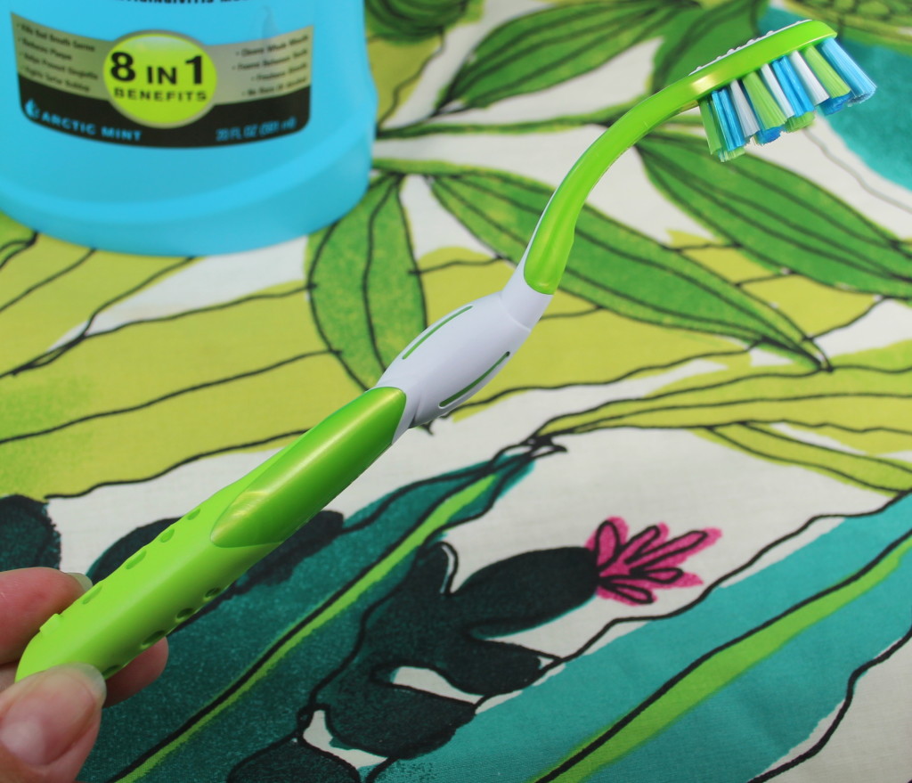 REACH Complete Care Curve Toothbrush Review