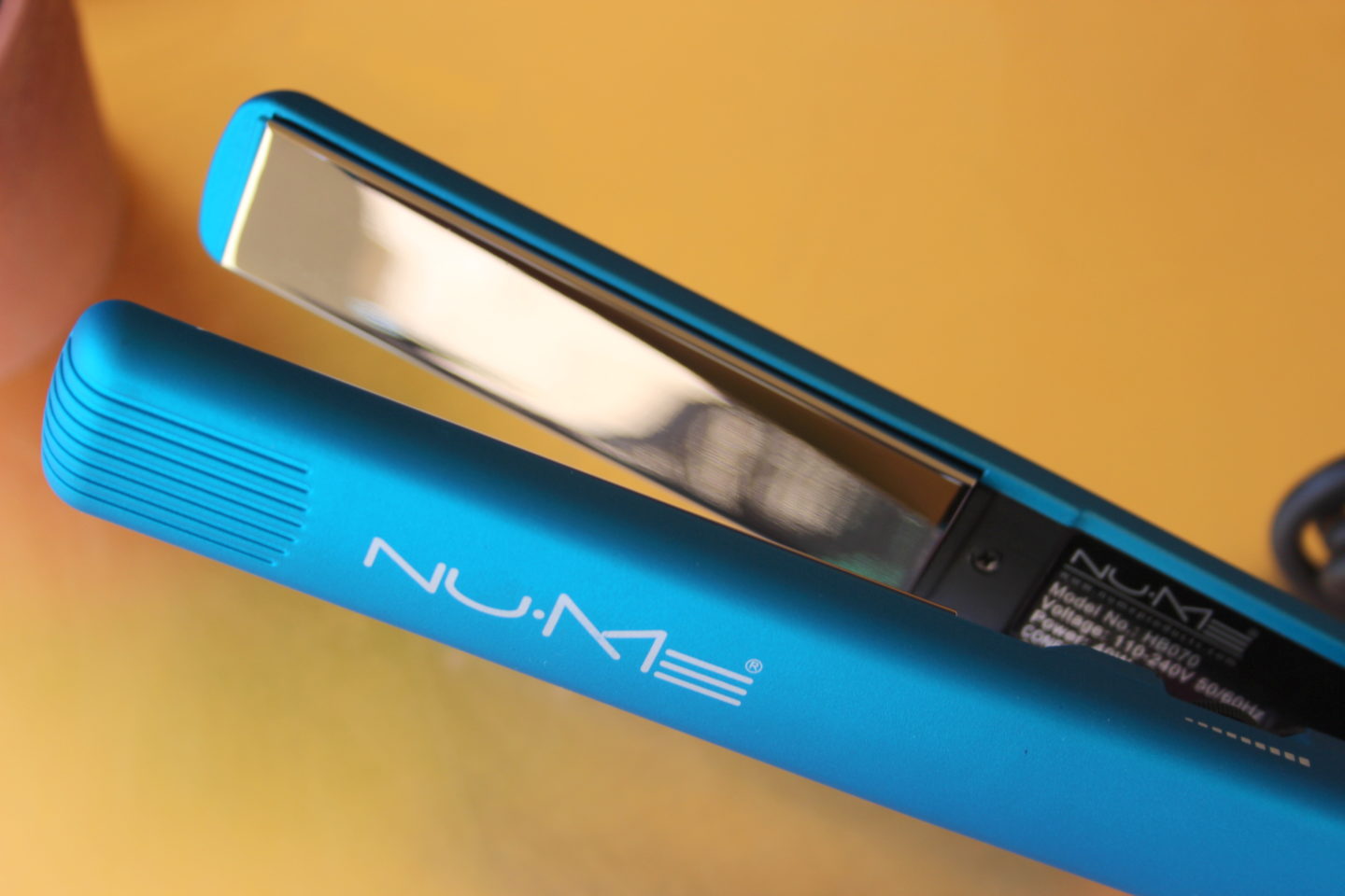 Quick & Easy Style with NuMe Style Setter Hair Straightener