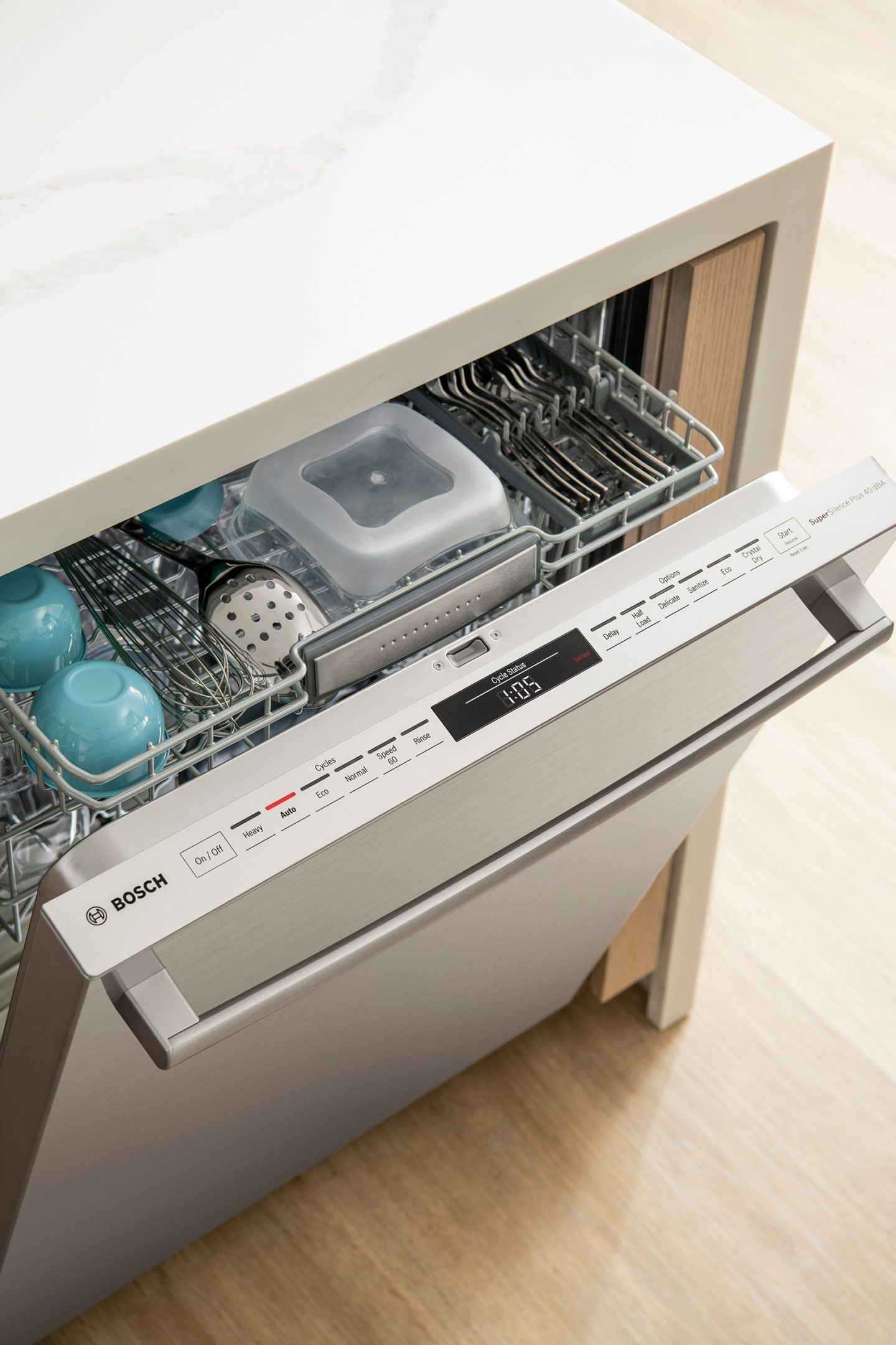 Make Life Easier with Bosch 800 Series Dishwashers with CrystalDry