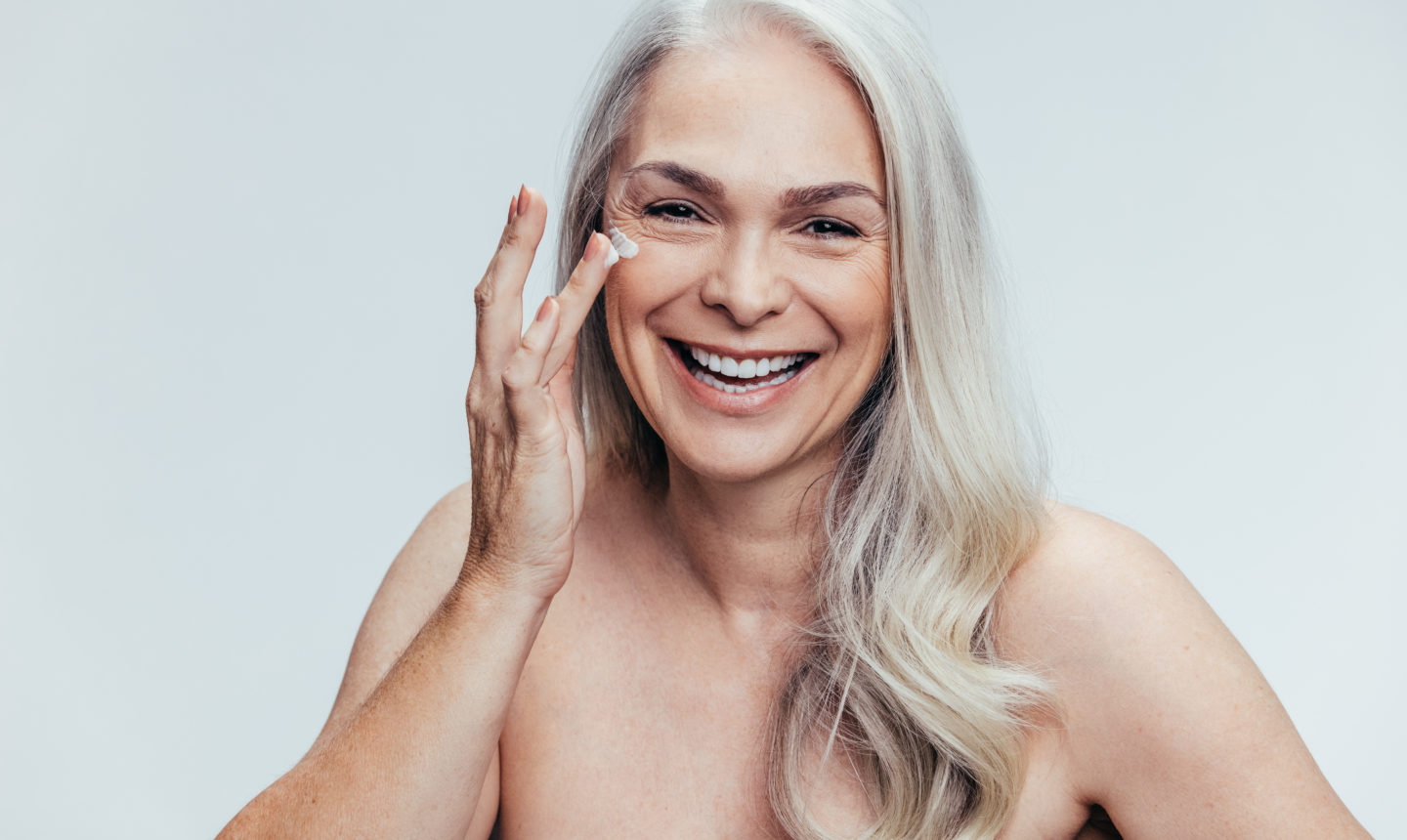 5 Ways Anti-Aging Products Can Boost Your Self-Esteem